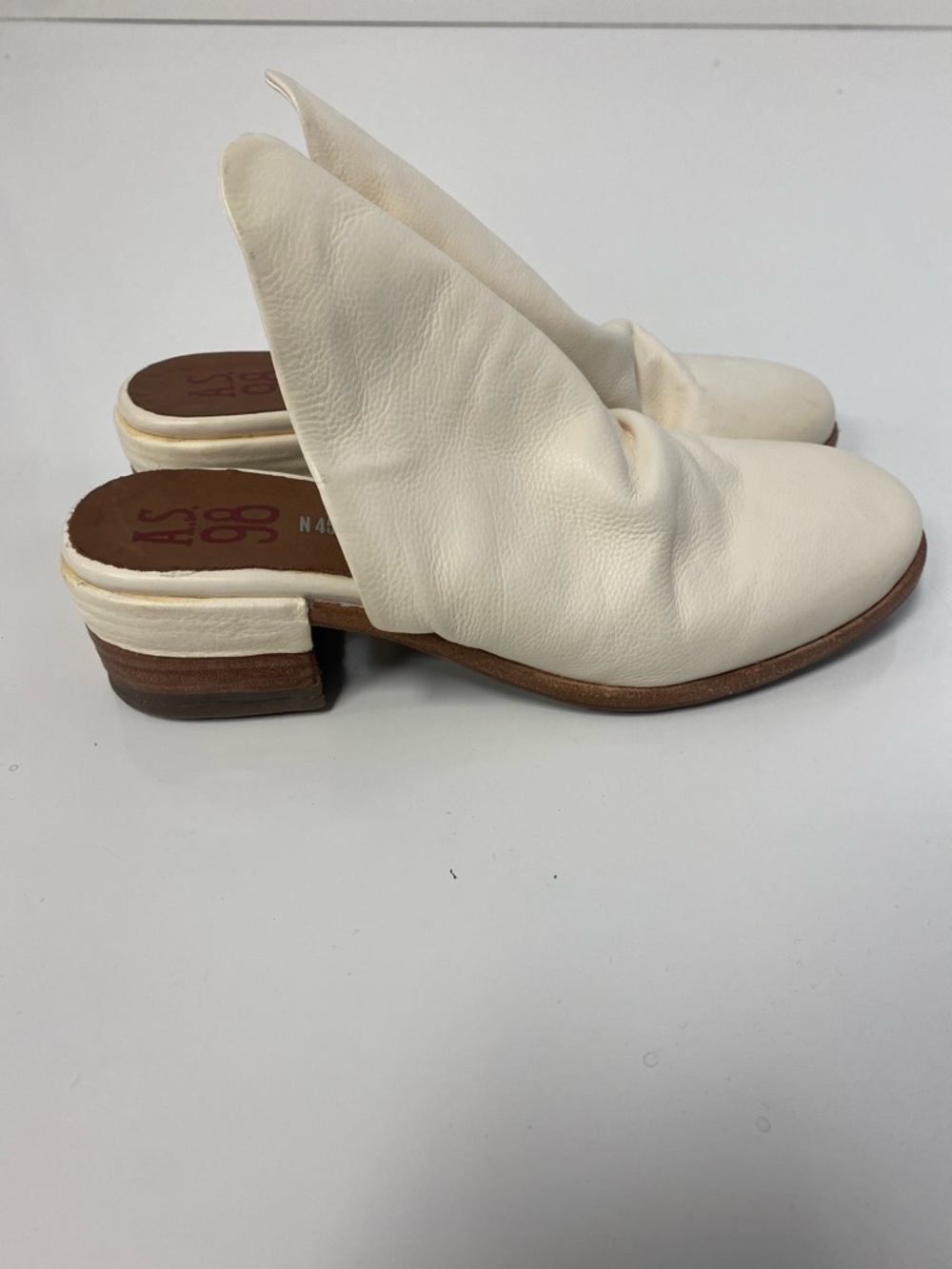 A.S.98 Ivory Leather Slip-On Mules - Picture 4 of 5
